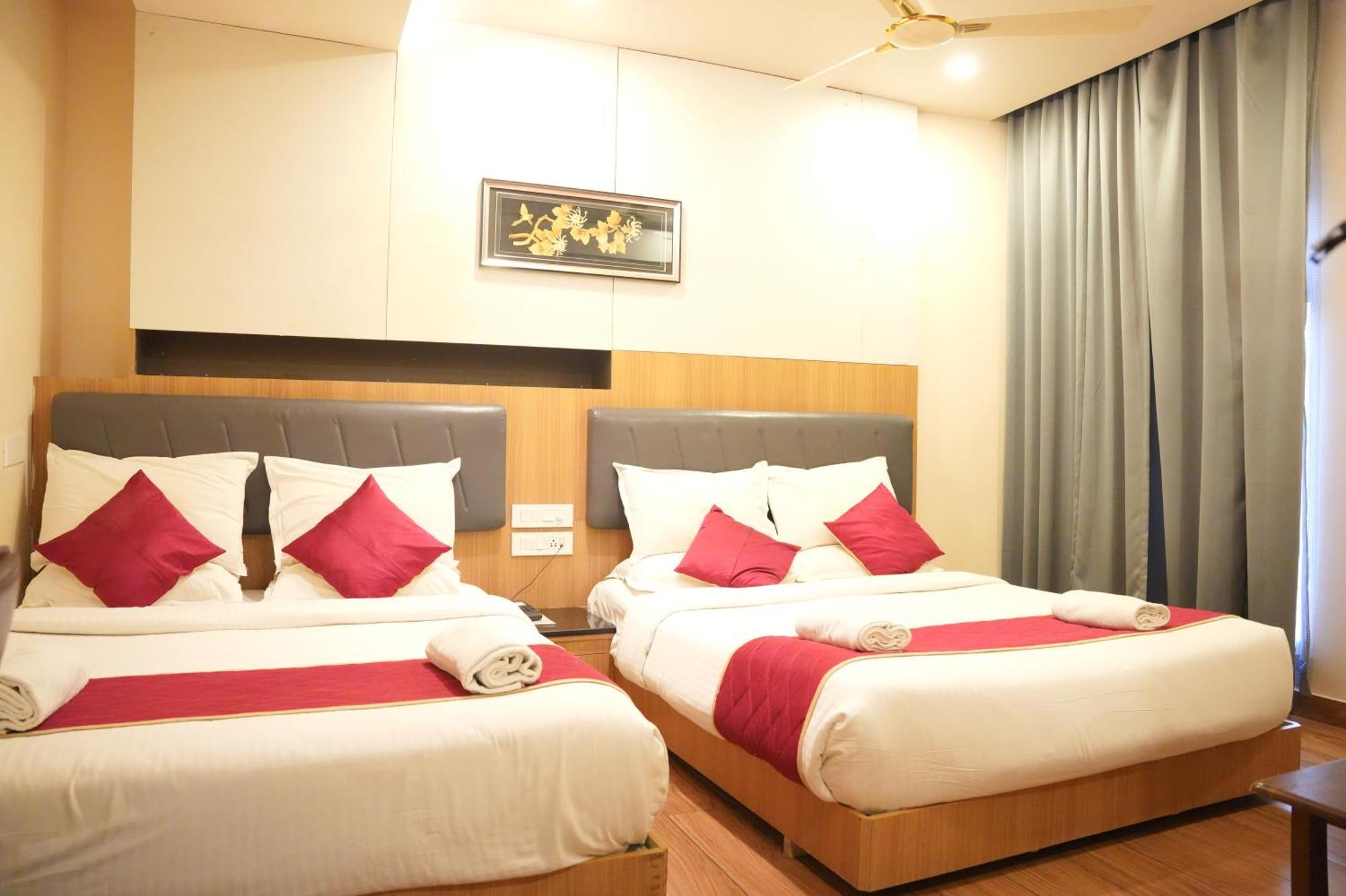 Kvp Golden Inn ティルパティ エクステリア 写真