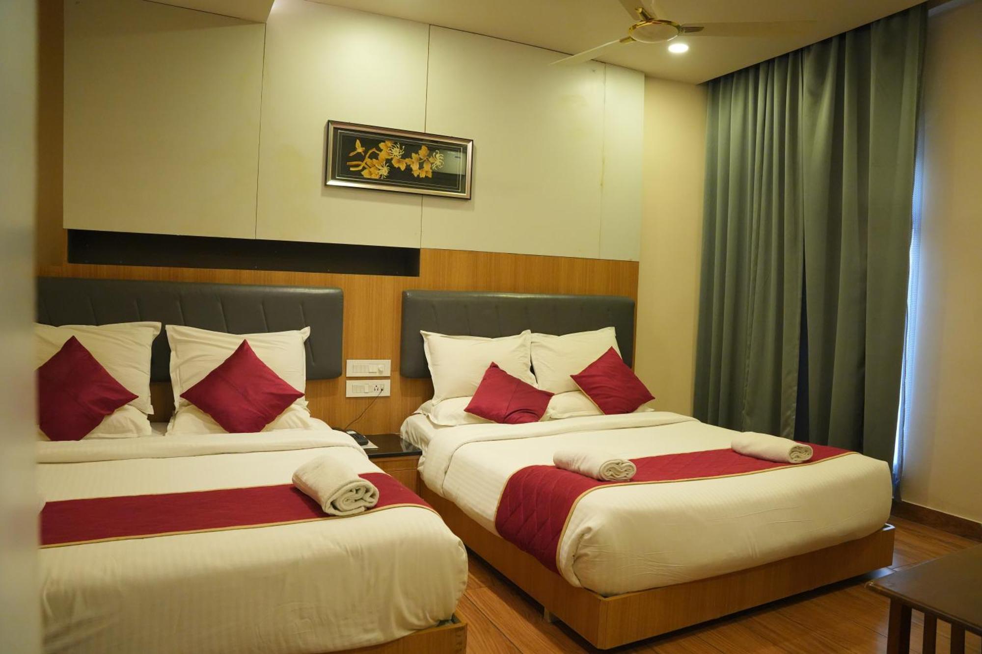 Kvp Golden Inn ティルパティ エクステリア 写真