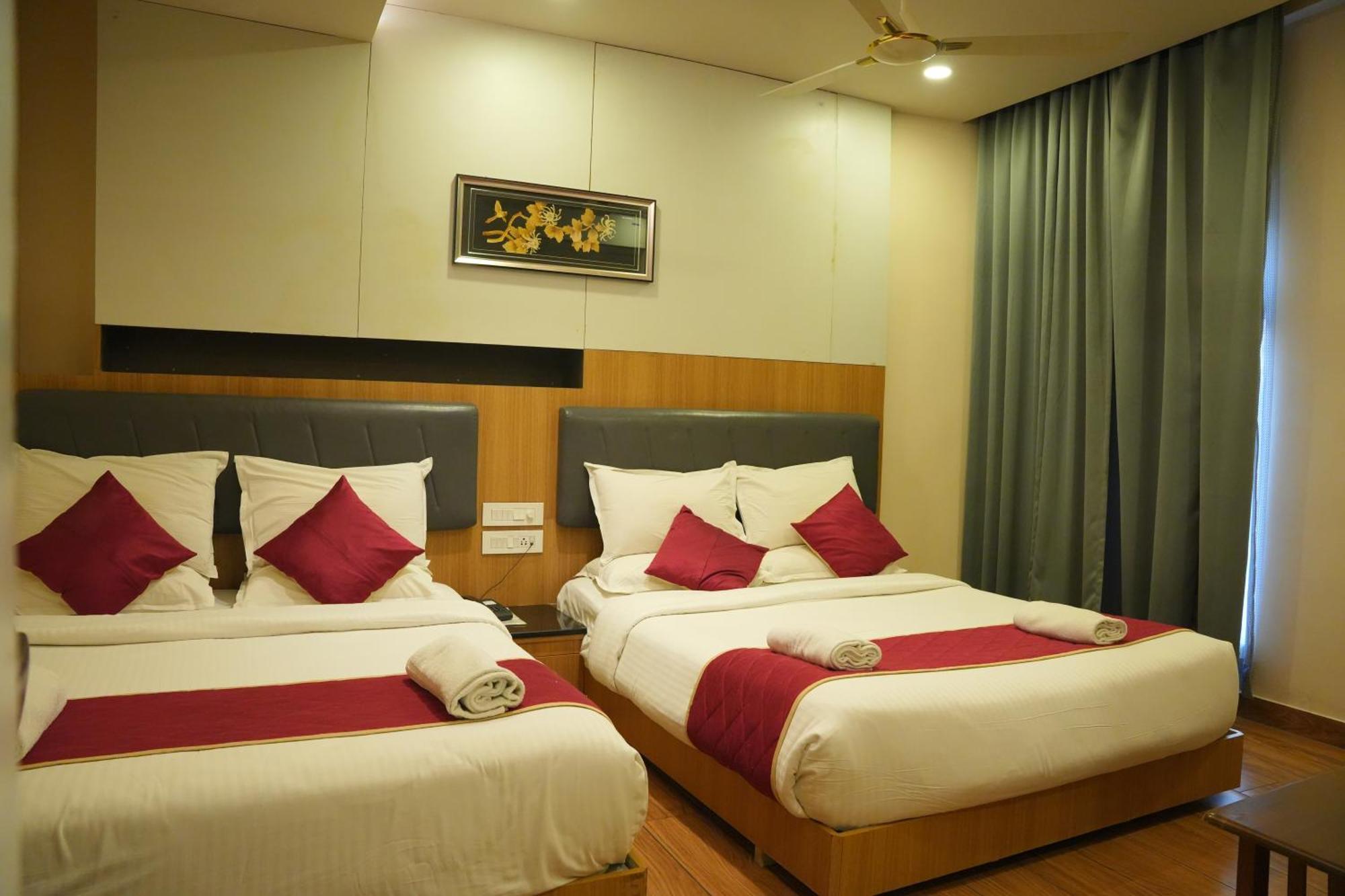 Kvp Golden Inn ティルパティ エクステリア 写真